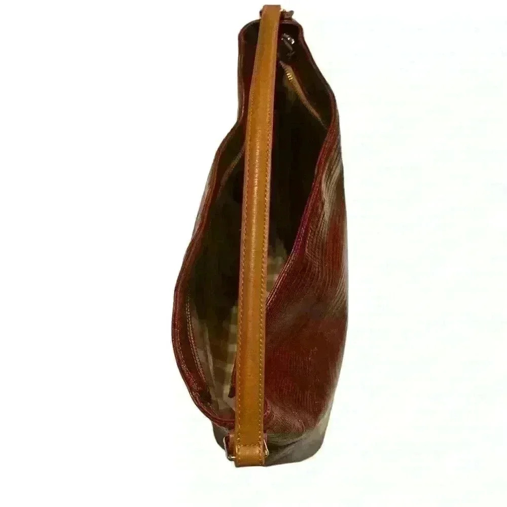 Brahmin Vintage Style Large Hobo.  Genuine stamped Leather.  Pre Owned. - Picture 5 of 12